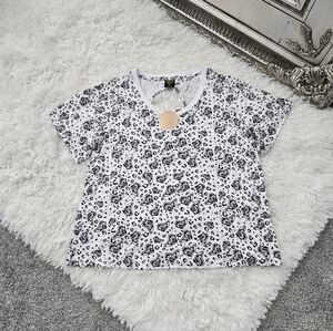 Laila Ali Butterfly Print Black & White Top. Size 1X. New.